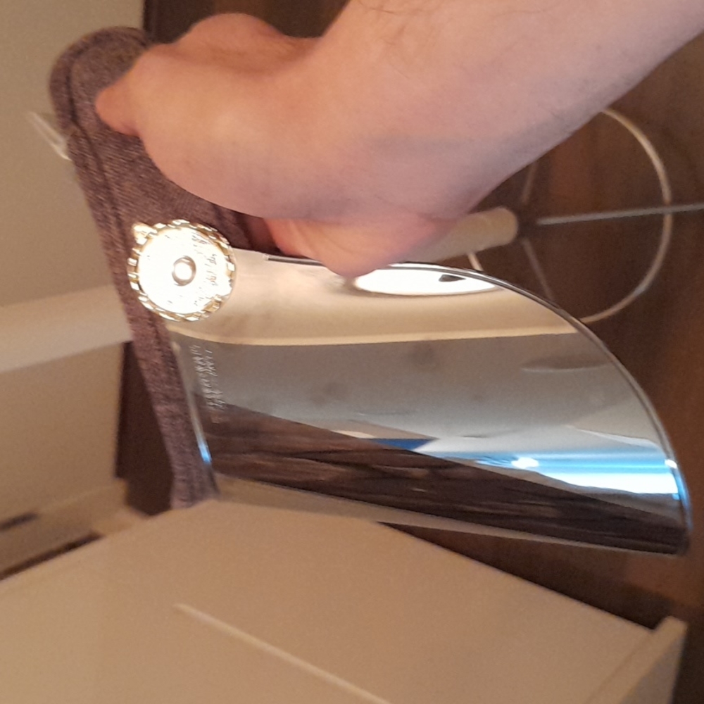 New Sunvisor - Picture 4 of 5
